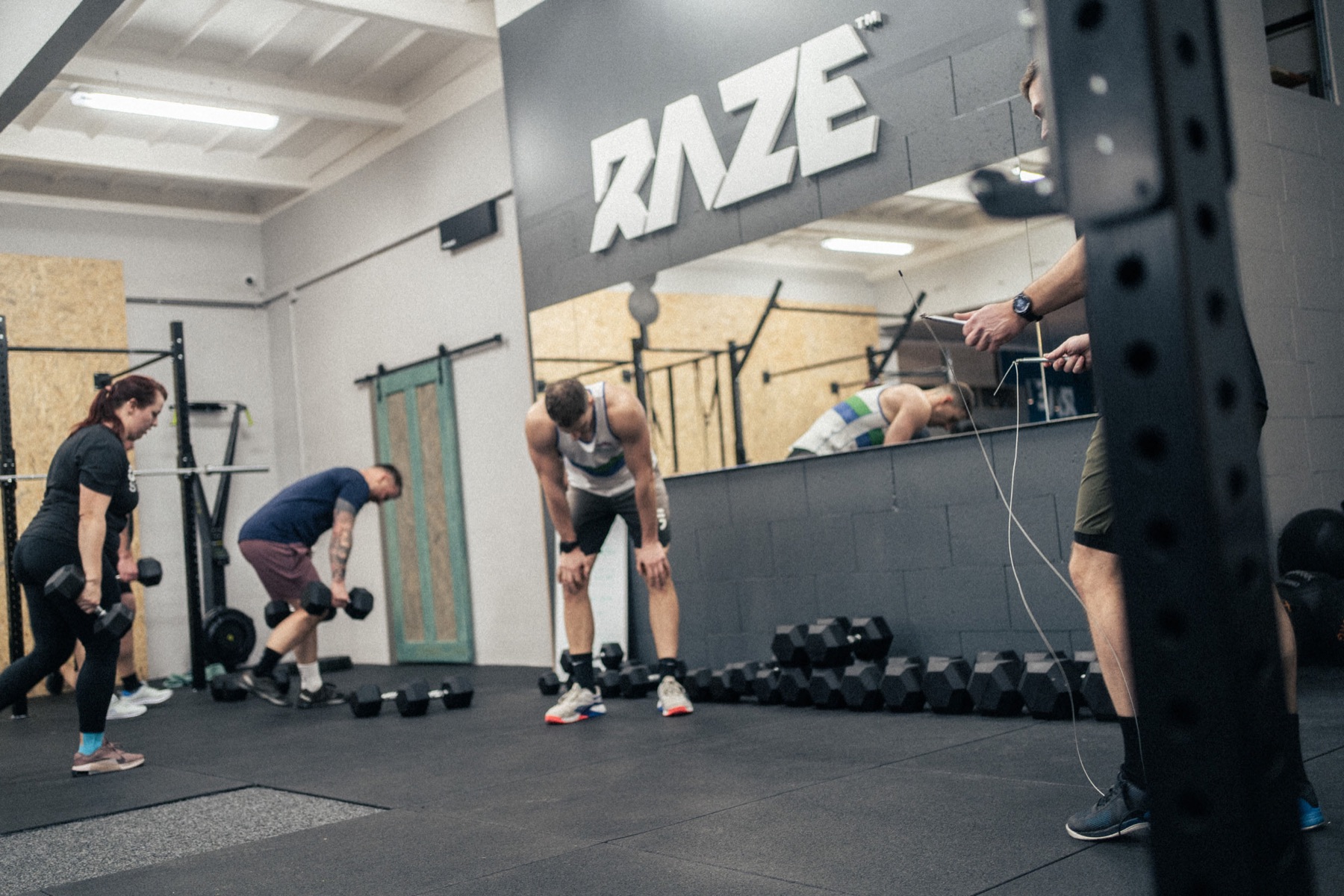 Ein Trainer, der mit Menschen arbeiten kann